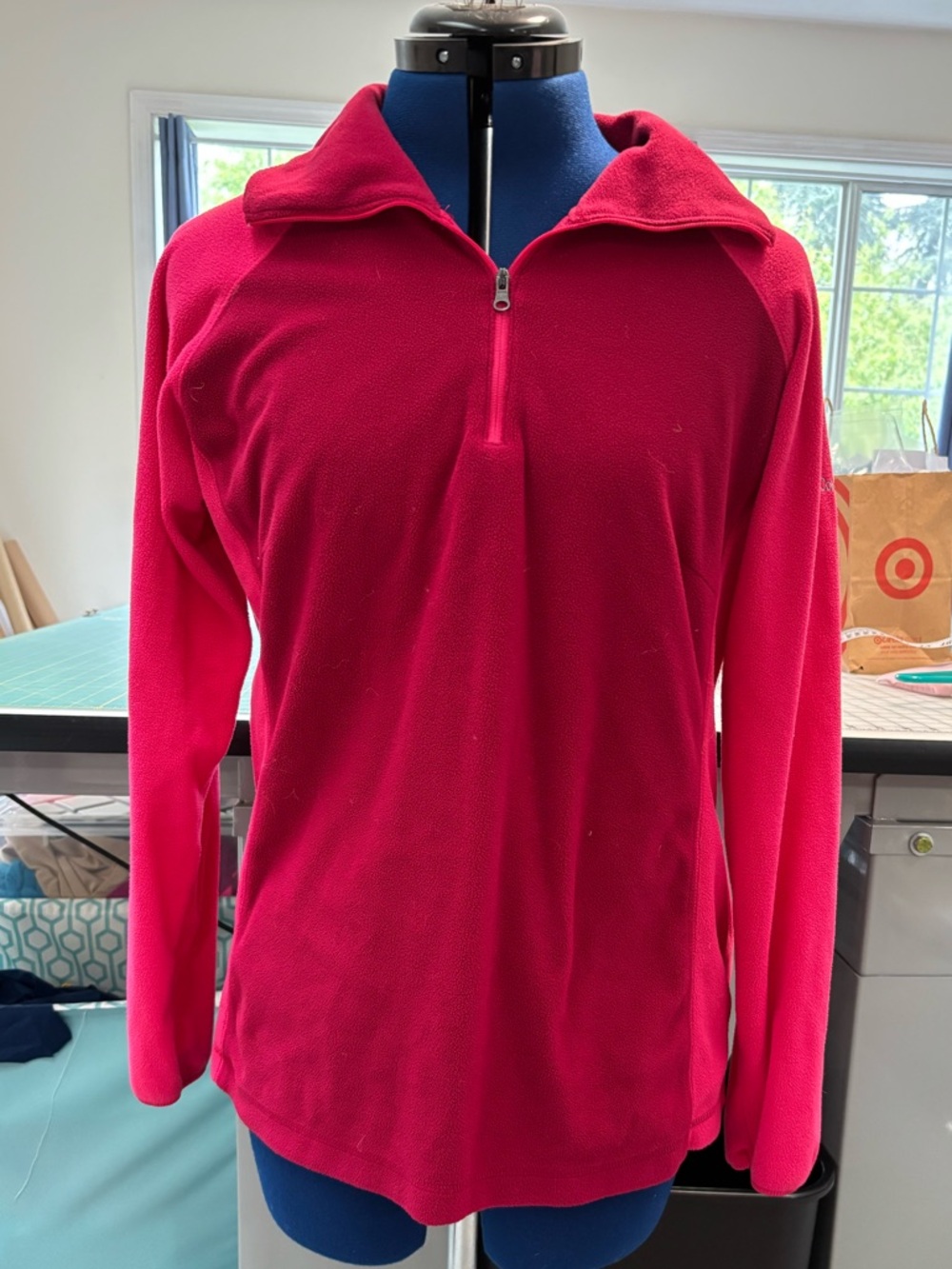 Columbia women’s L lightweight fleece 1/4 zip, pink, good condition